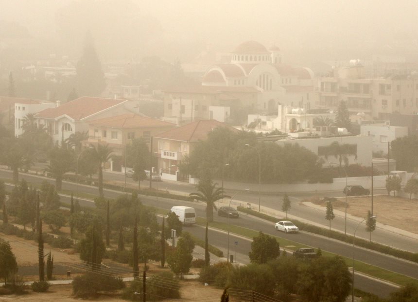 Αυξημένη η σκόνη στην ατμόσφαιρα σήμερα – Προσοχή σε παιδιά και ηλικιωμένους