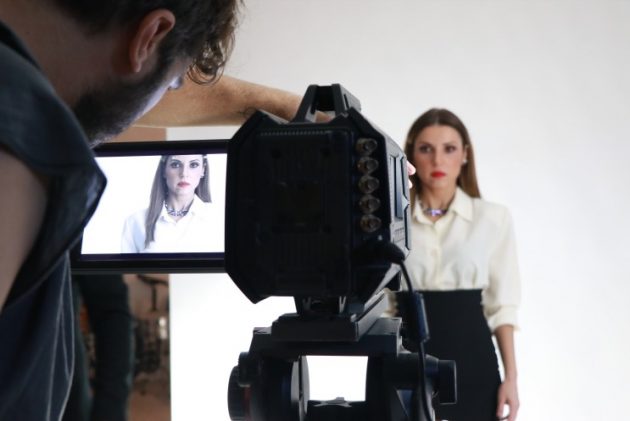 Η Ευριδίκη επιλέγει Swarovski στο νέο της video clip “Μια μέρα ξύπνησα”