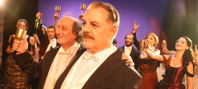 Σήμερα πάμε θέατρο – Στο Ριάλτο ο «Γενικός Γραμματέας» του Ηλία Καπετανάκη