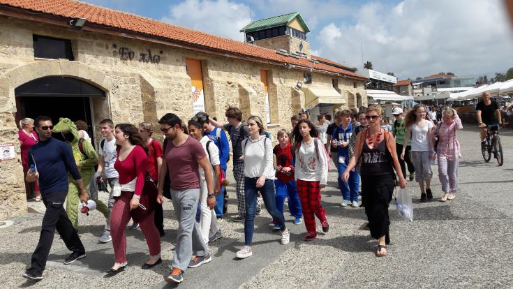 Μαθητές του Aspire Private British School έκαναν μια βόλτα με τις πιτζάμες τους, για να μαζέψουν χρήματα για το “Ένα Όνειρο Μια Ευχή’
