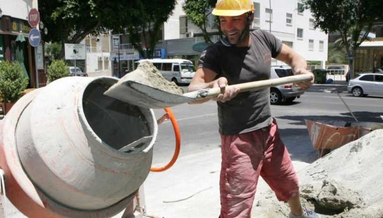 Έκκληση του Υπουργείου Εργασίας προς εργοδότες να εφαρμόζουν τον κώδικα πρακτικής για τη θερμική καταπόνηση των εργαζομένων
