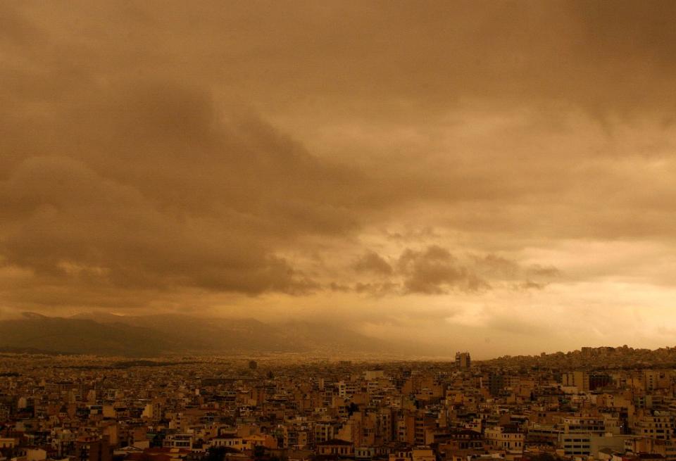 Σκόνη στην ατμόσφαιρα – Τι πρέπει να ξέρουν γονείς και παιδιά για να προστατευτούν αποτελεσματικά