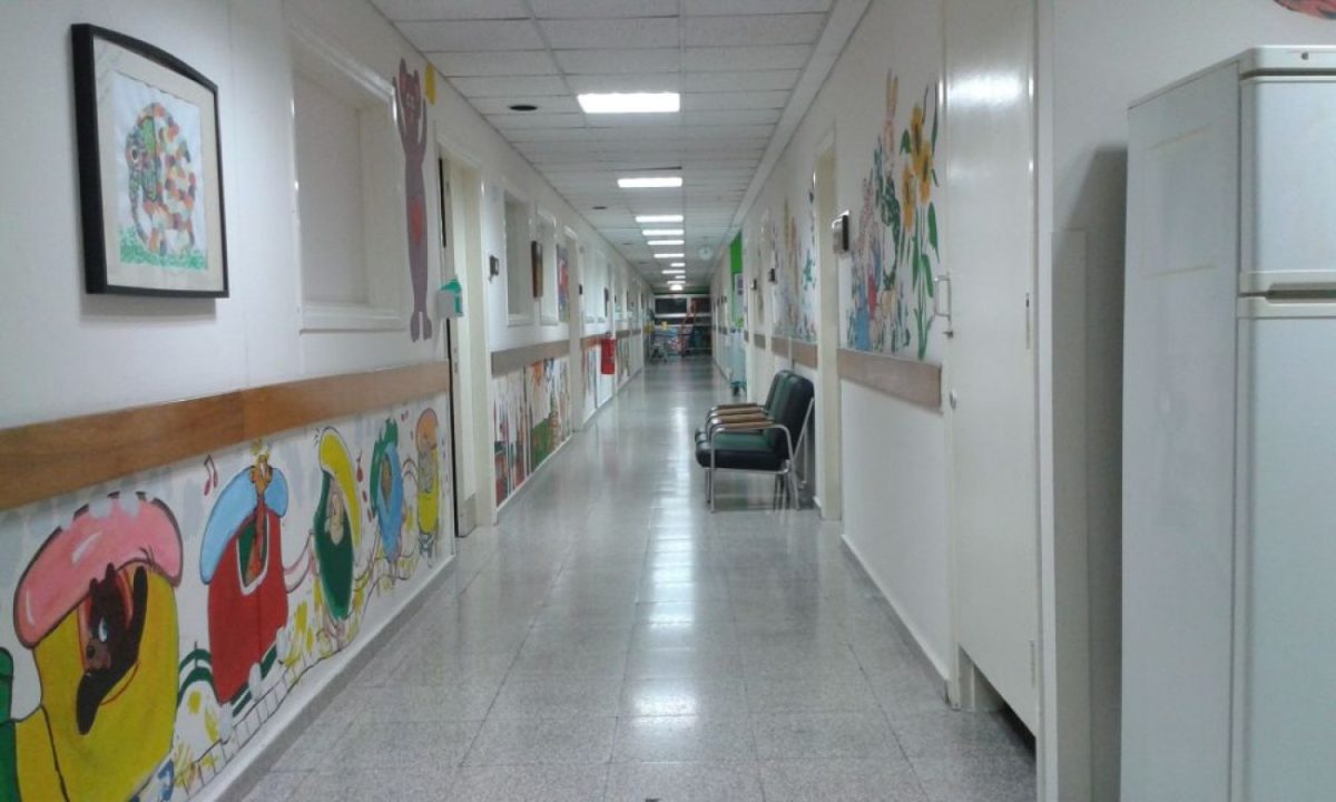 Το 4χρονο αγοράκι στο Μακάρειο ακόμα αναζητά γονείς – Πρέπει να κινητοποιηθούμε όλοι μας