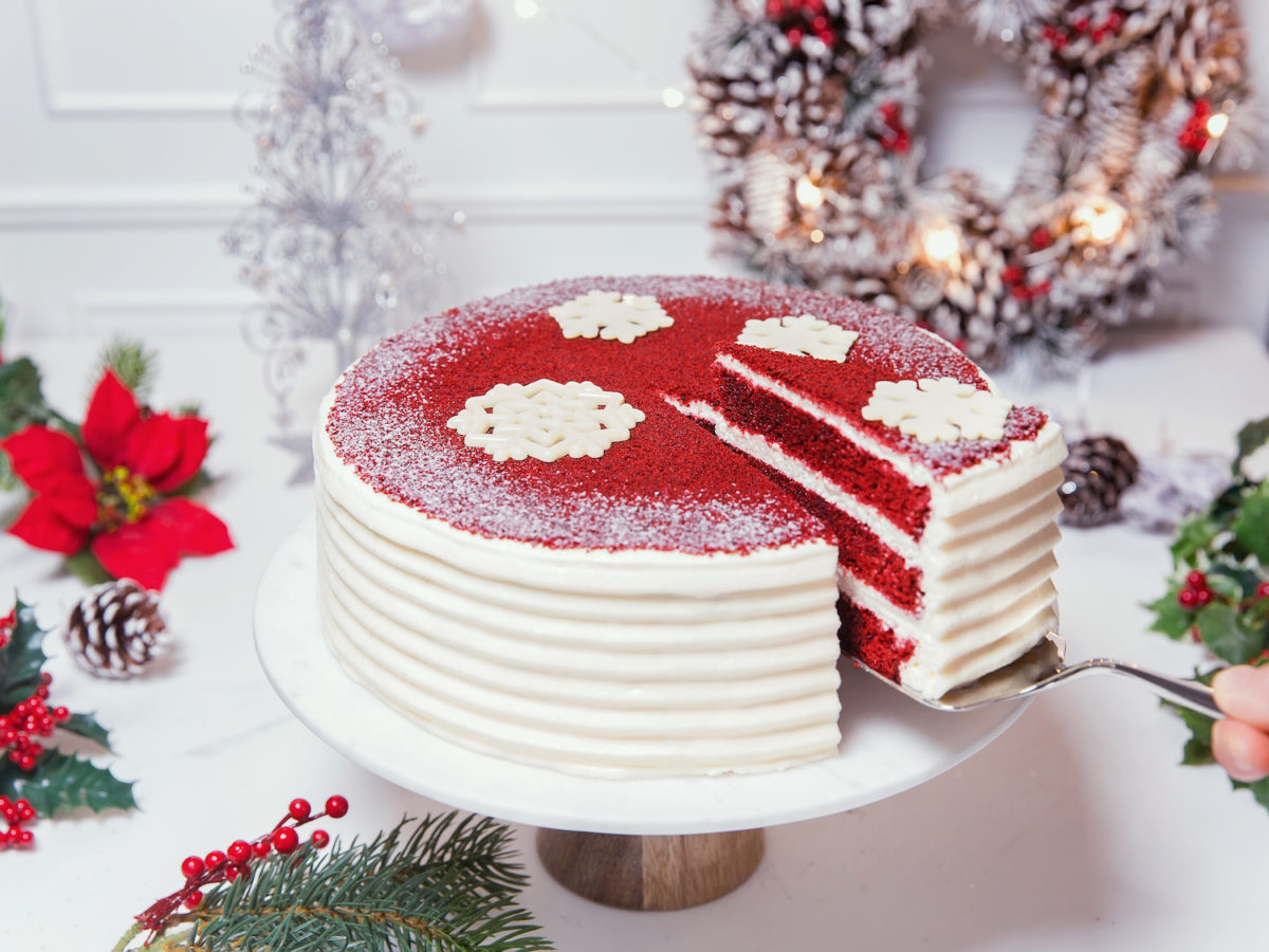 Χριστουγεννιάτικο, λαχταριστό red velvet κέικ