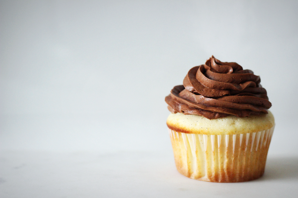 Η καλύτερη συνταγή για cupcakes με σοκολάτα και γιαούρτι