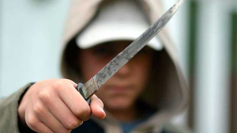 Λεμεσός: Επιτέθηκαν σε καθηγητή Γυμνασίου με μαχαίρι!