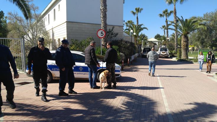 Τηλεφώνημα για βόμβα σε σχολείο της Λευκωσίας – Πυροτεχνουργοί στο σημείο