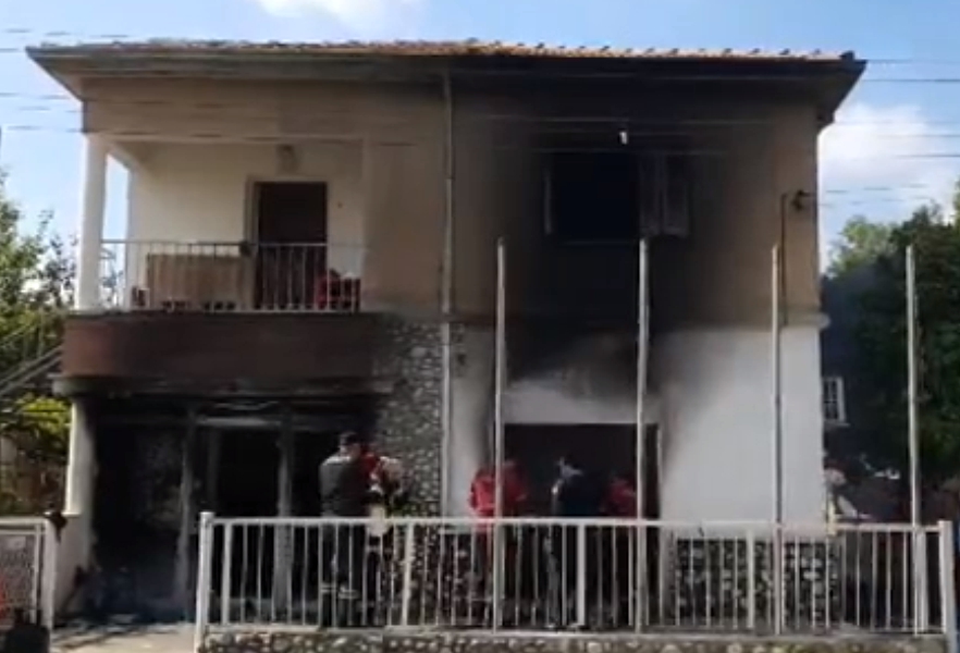 Μεγάλη πυρκαγιά ξέσπασε σε σπίτι που φιλοξενούνται παιδιά με αναπηρία (εικόνες)