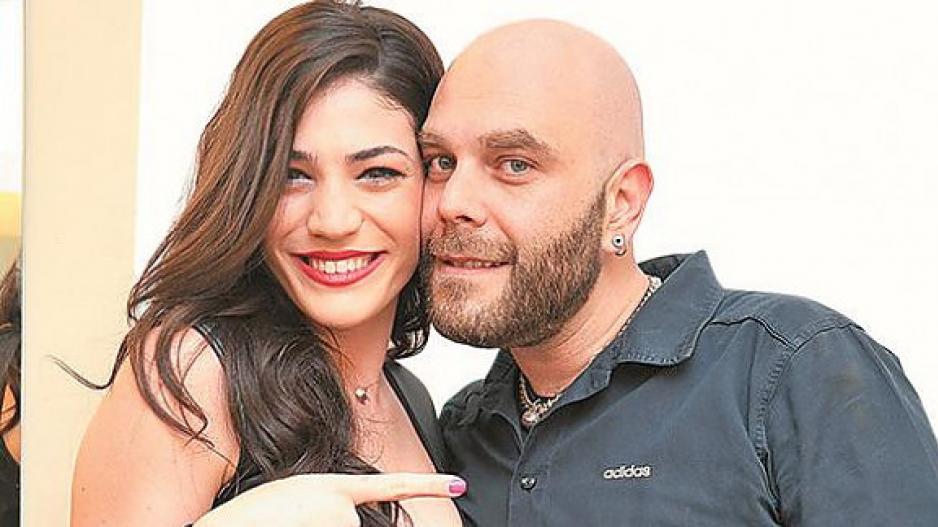 O Μιχάλης Κουϊνέλης και η Ήβη Αδάμου βάπτισαν την κορούλα τους! (φωτο)