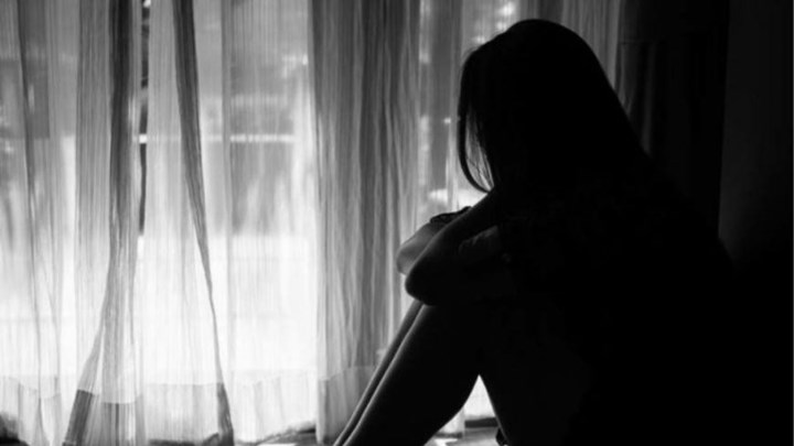 Βιασμός 19χρονης: 5 κατηγορούμενοι ελεύθεροι – Στις φυλακές κρατούνται οι υπόλοιποι 6 (video)