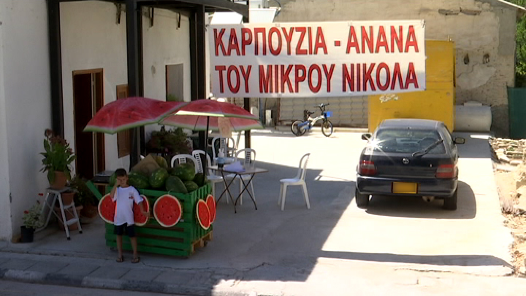 Επιχειρηματίας ετών… 5,5 – Ο μικρός Νικόλας πουλά τα πιο γλυκά καρπούζια!