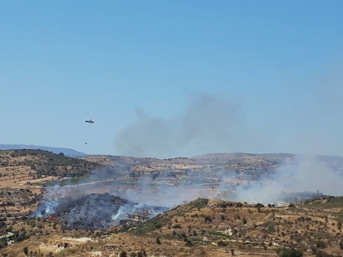 Λεμεσός: Ανεξέλεγκτη η φωτιά – Κλειστοί δρόμοι – Σε ισχύ το Σχέδιο Ίκαρος