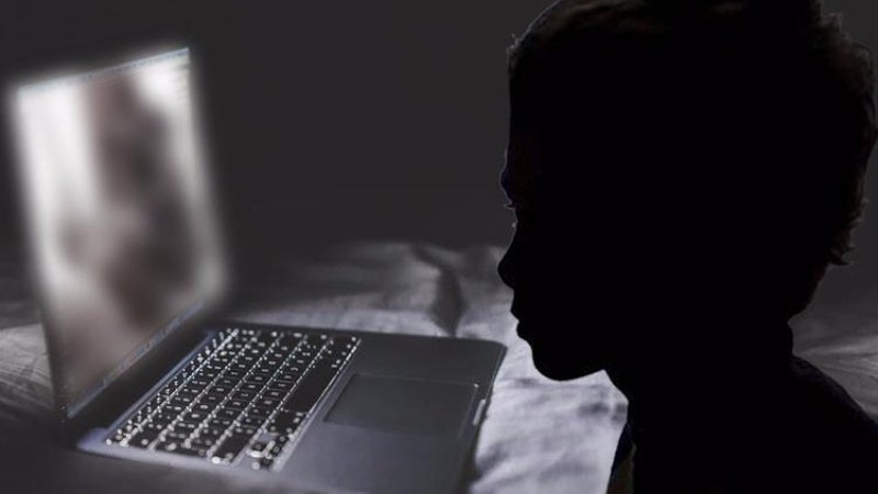 10 χρόνια φυλάκιση σε 34χρονο που έστελνε άσεμνες φωτογραφίες σε μικρά παιδιά – Πώς τα παρέσυρε