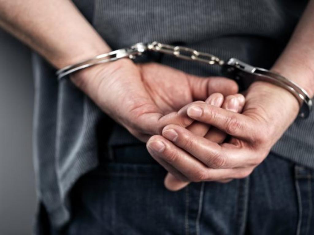 Επίθεση σοκ: 60χρονος τραυμάτισε και δάγκωσε 15χρονο