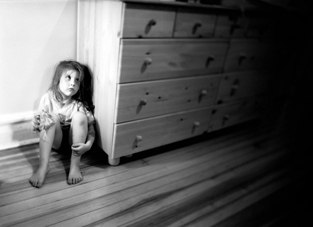 Αηδιαστικό: Μητέρα παραδέχθηκε ότι πουλούσε σεξουαλικά video με τα παιδιά της στην Κύπρο