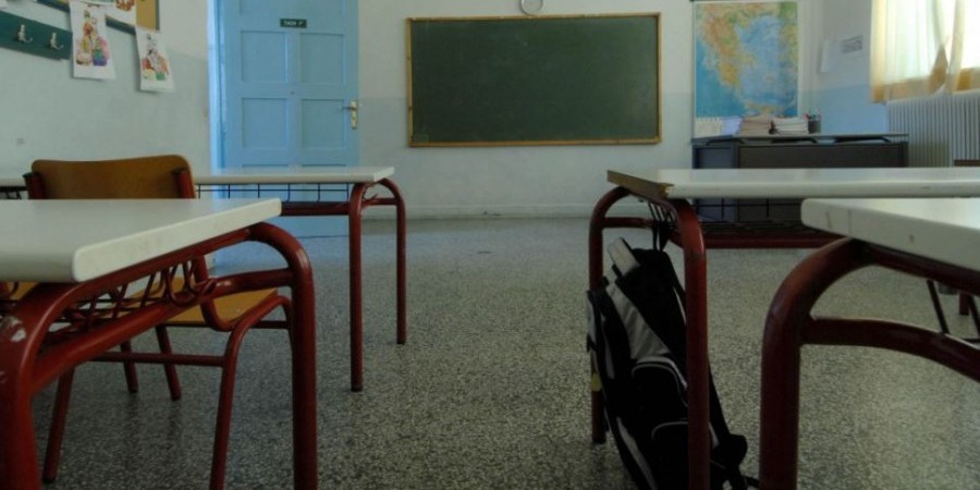 Ένταλμα σύλληψης εξέδωσαν οι Αρχές για τον δάσκαλο που κατηγορείται για ξυλοδαρμό μαθητή