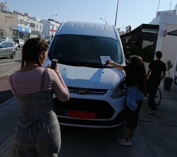 Κλήσεις… αγάπης έκοψαν μαθητές σε οδηγούς: Η συγκινητική δράση για τις μετακινήσεις των ΑμΕΑ