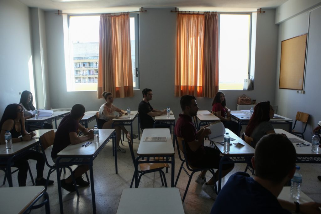 Όχι στην αναβαθμολόγηση από τους καθηγητές ζητά η ΟΕΛΜΕΚ