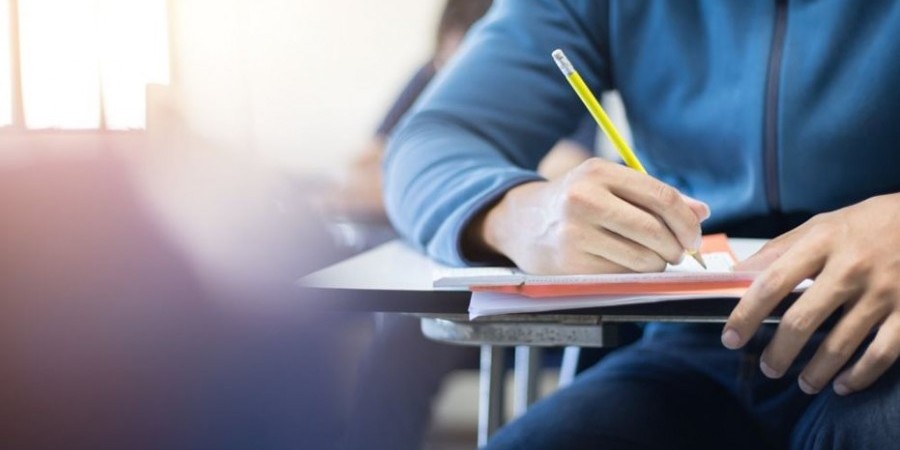 Σε συναντήσεις με πολιτικά κόμματα προχωρούν οι οργανωμένοι γονείς για το θέμα των τετραμήνων