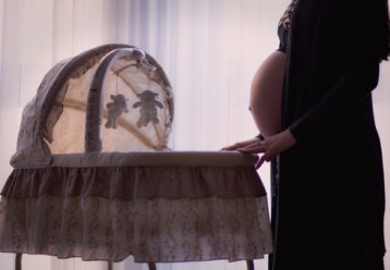Δραματική έκκληση από έγκυο μαμά δύο παιδιών: «Έχω μόνο 3 ευρώ στην κάρτα μου»