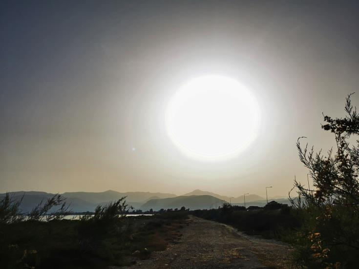 Στους 41 βαθμούς η θερμοκρασία στο εσωτερικό την Παρασκευή – Εκδόθηκε κίτρινη προειδοποίηση