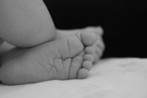 Θρήνος και «γιατί» για τον μικρό Μιλτιάδη - Χωρίς άδεια η βρεφοκόμος που τον επέβλεπε
