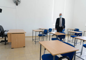 Πυρετώδεις προετοιμασίες για τη νέα σχολική χρονιά - Περιμένουν για το SafePass