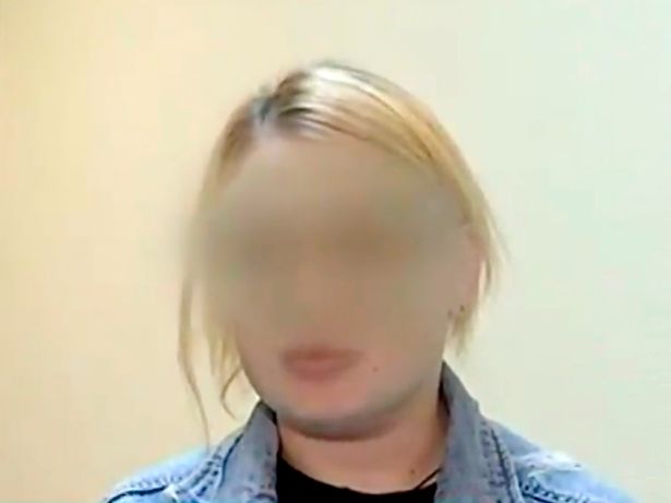 Αδιανόητο: Προσπάθησε να πουλήσει το νεογέννητο μωρό της προς 3.500 ευρώ για να πάρει καινούργιες μπότες
