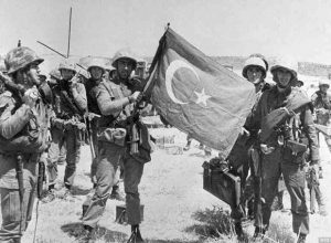 Συγκλονίζει η ιστορία των δύο μικρών παιδιών που στάθηκαν μπροστά στον «Αττίλα»