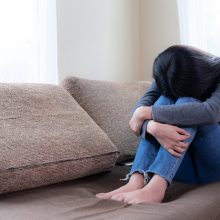 Στη μαμά που έχει κλειστεί στο μπάνιο αποζητώντας ένα μικρό διάλειμμα