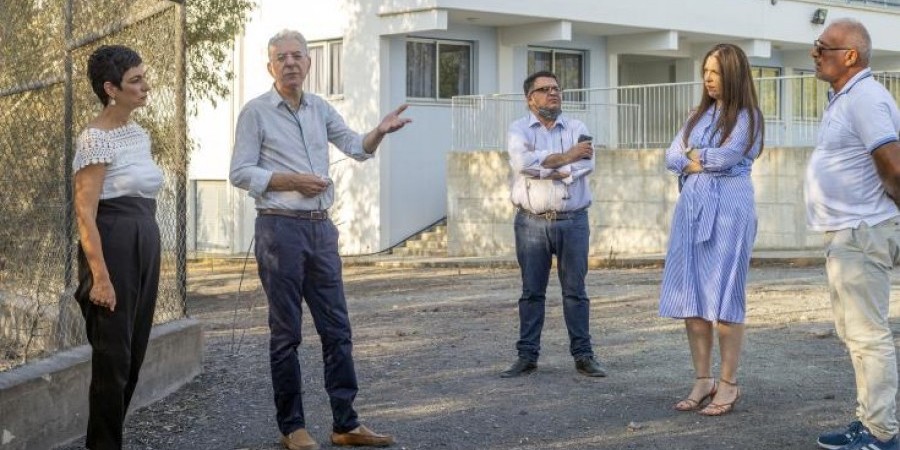 Υπουργός Παιδείας: «Όσα παιδάκια χάσατε το σπίτι σας θα το φτιάξουμε»