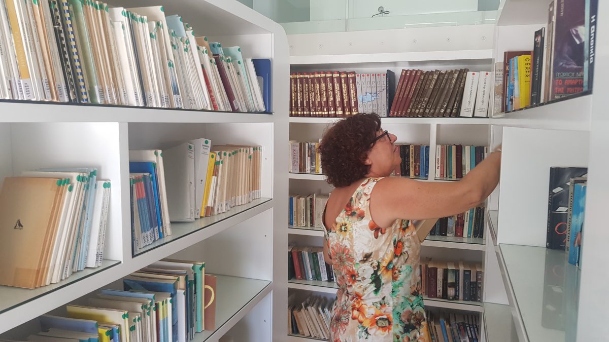 Δημοτική Βιβλιοθήκη Πάφου: Η Φυτούλα Νεοφύτου μιλά για το πολιτιστικό στολίδι της επαρχίας και τους επισκέπτες του