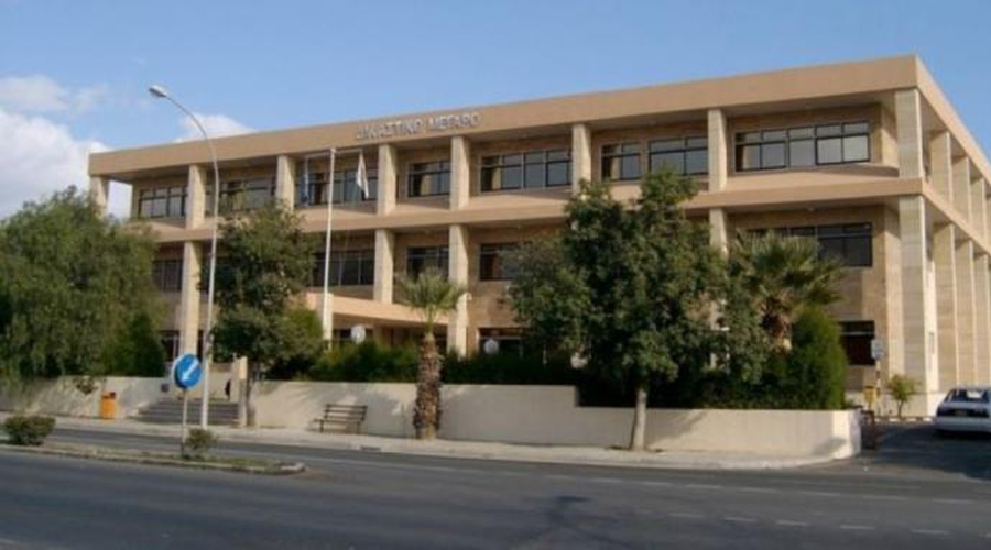 Εξοργίζει η ποινή στον 70χρονο παππού που κατηγορείται για σεξουαλική κακοποίηση των εγγονιών του
