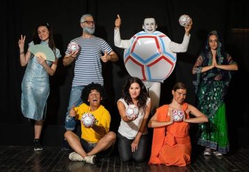 «Μία Μπάλα για Όλους»: Μία παράσταση για την «αγκαλιά» στους ανθρώπους με προβλήματα όρασης