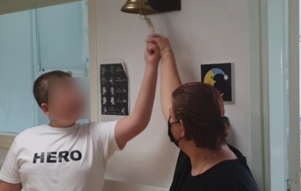 O μικρός Γιώργος βγήκε νικητής έπειτα από τρία χρόνια μάχης με τον καρκίνο