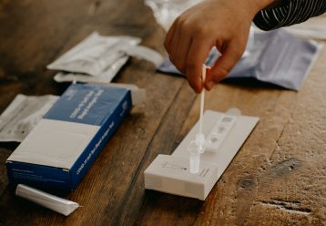 Κινητές μονάδες rapid test από αύριο στα Δημοτικά Σχολεία
