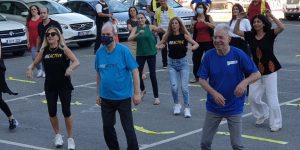 Ο Πρόδρμομος Προδρόμου έκανε γυμναστική στο προαύλιο του Υπ. Παιδείας