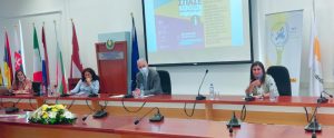 «Σπάσε τη σιωπή, είναι στο χέρι σου»: Ένα φυλλάδιο - οδηγός για εφήβους στα σχολεία