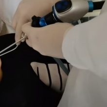 Γιατροί αφαιρούν βδέλλα από τη μύτη αγοριού - Το βίντεο που έγινε viral
