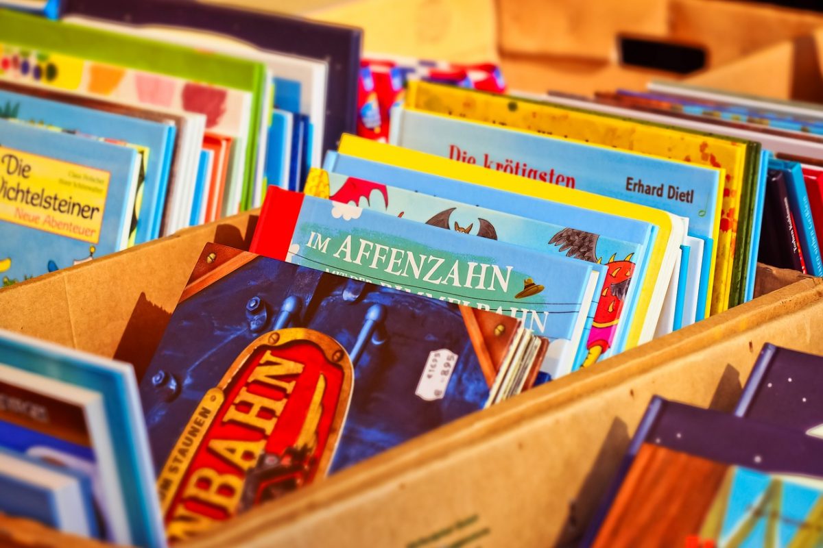 Συλλογή παιχνιδιών, βιβλίων και αθλητικού εξοπλισμού από ΑΠΚΥ για παιδιά σε Πουρνάρα - Κοφίνου