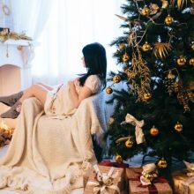 Εγκυμοσύνη και Χριστούγεννα: 10 συμβουλές για αξέχαστες γιορτές με φουσκωμένη κοιλίτσα!