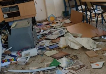 Τι είδους άνθρωποι καίνε και βάζουν βόμβες στα σχολεία των παιδιών;