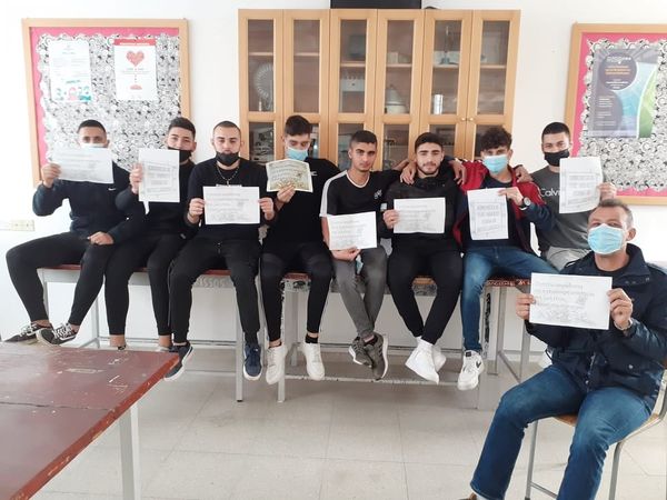 Συγκινεί η γεμάτη αγάπη ανάρτηση καθηγητή της Τεχνικής Σχολής Πάφου για τους μαθητές του: “Η φιλία μας ανεξίτηλη στον χρόνο”
