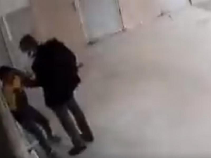 Τουρκία: Καθηγητής ξυλοκόπησε άγρια μικρό μαθητή – Σοκαριστικό βίντεο