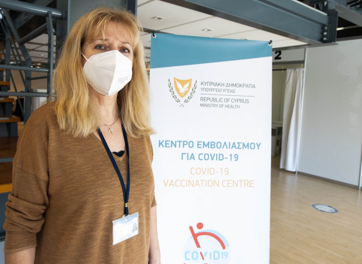 Κορωνοϊός: Μεγάλα εμβολιαστικά κέντρα στις υπηρεσίες μικρών παιδιών