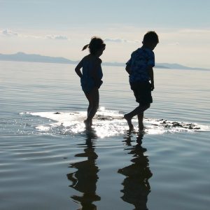To μεγαλύτερο δράμα των παιδιών είναι να μην μπορούν να παίξουν και να πάνε σχολείο
