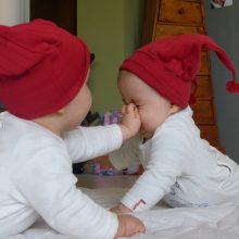 Δίδυμα γεννήθηκαν... διαφορετική μέρα και χρονιά: Σπάνια γέννα που συμβαίνει 1 στις 2 εκατομμύρια!