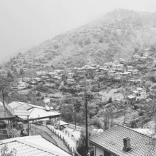 Στα «λευκά» η Κύπρος: Εντυπωσιακά χιονισμένα τοπία - Παγώνουν οι καταρράκτες (video)