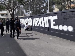 Συγκινούν οι μαθητές του Λανίτειου με το τρόπο που αποχαιρέτησαν τον Διευθυντή τους