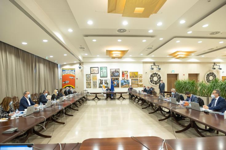 Υπουργικό: Mικρές χαλαρώσεις για παιδιά και διαφοροποιήσεις στα πρωτόκολλα για γηροκομεία